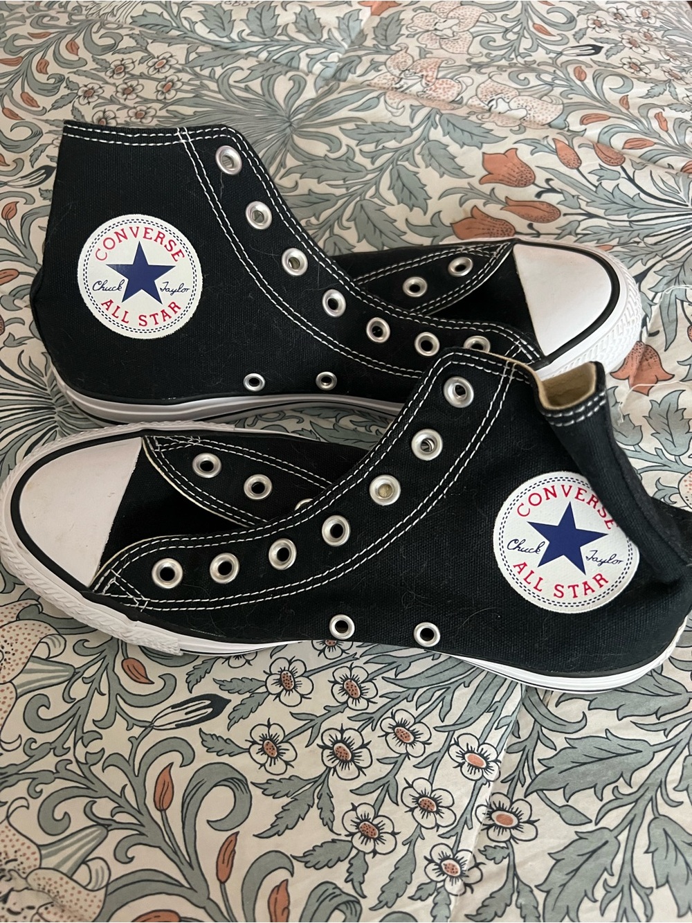 Converse High-Top Sneakers in Black - Men’s 5/Women’s 7